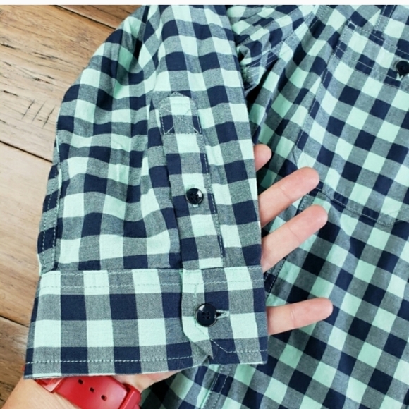 Duluth Trading Co ORGANIC cotton pocket plaid shirt top Medium - Picture 5 of 11